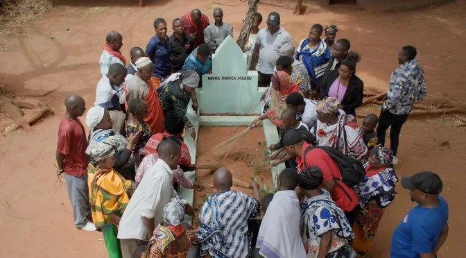 The Empty Grave (Cece Mlay/Agnes Lisa Wegner) Alemania, Tanzania