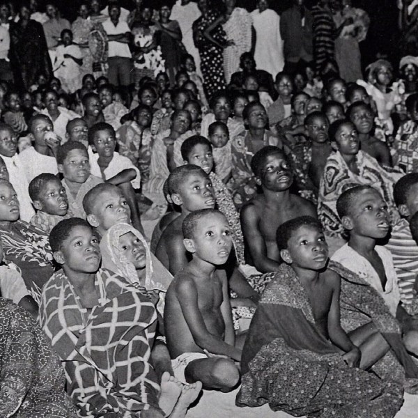 The Eyes of Ghana (Ben Proudfoot) EEUU